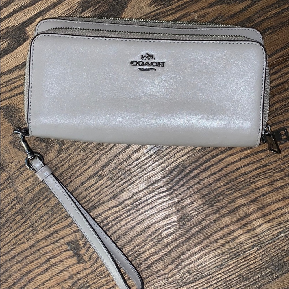 Coach Accordion Zip Wallet/Wristlet